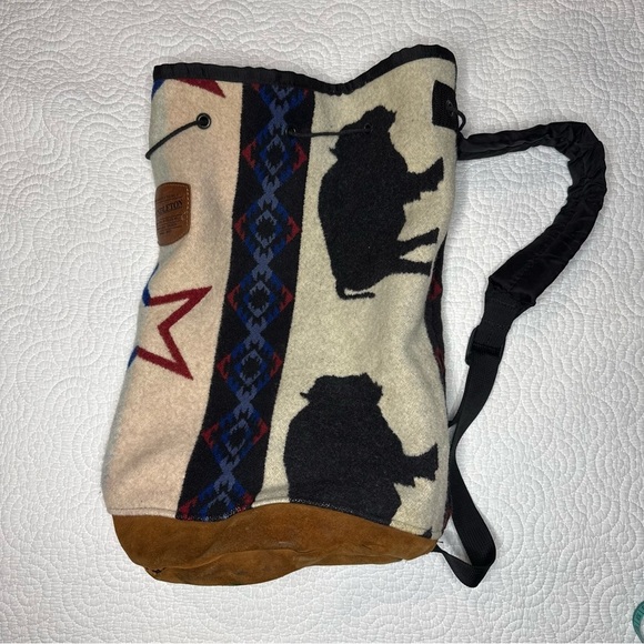 Vintage Pendleton Star Pattern Backpack in Blue, Red, and Cream - Picture 7 of 14